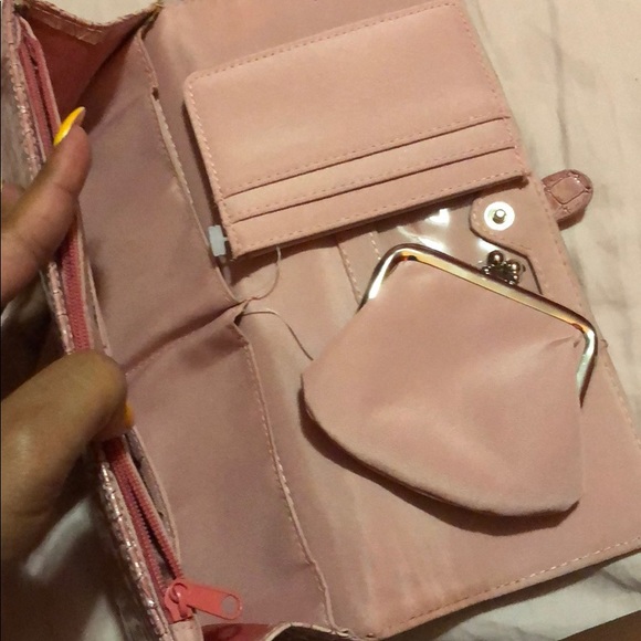 Wallet - Picture 7 of 8